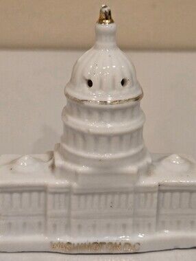 White Washington D.C. Capitol Building Ceramic Salt Shaker - Classic Souvenir